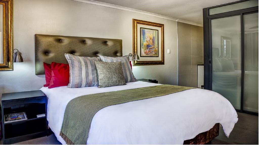 Yalla Yalla Boutique Hotel Witbank Exterior photo